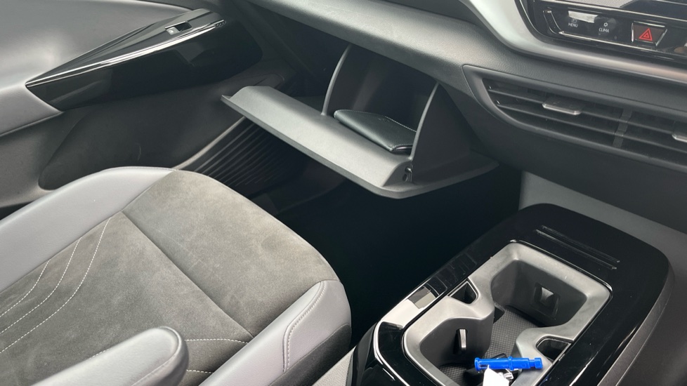 Volkswagen ID.4 109kW Life Pure 52kWh 5dr Auto [110kW Ch] Electric Estate - Image 37