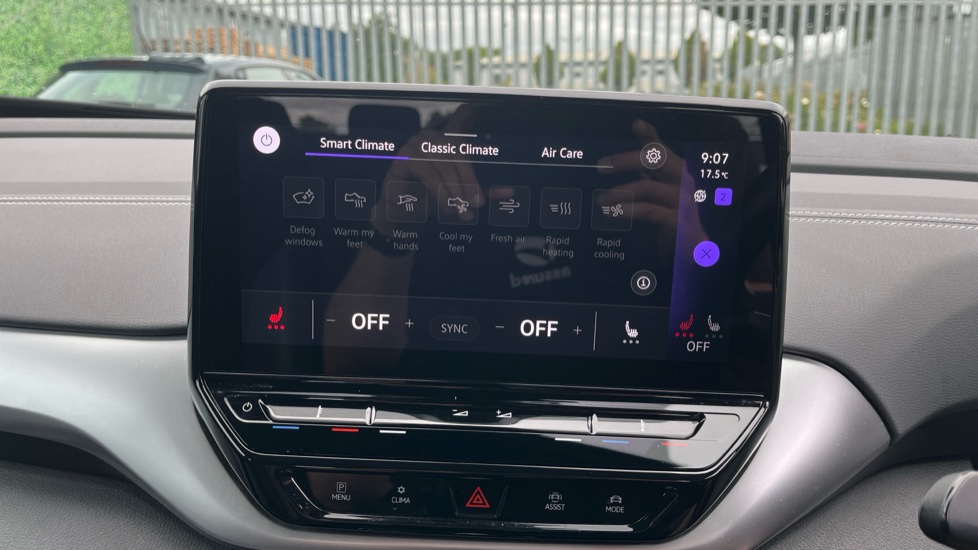 Volkswagen ID.4 109kW Life Pure 52kWh 5dr Auto [110kW Ch] Electric Estate - Image 41