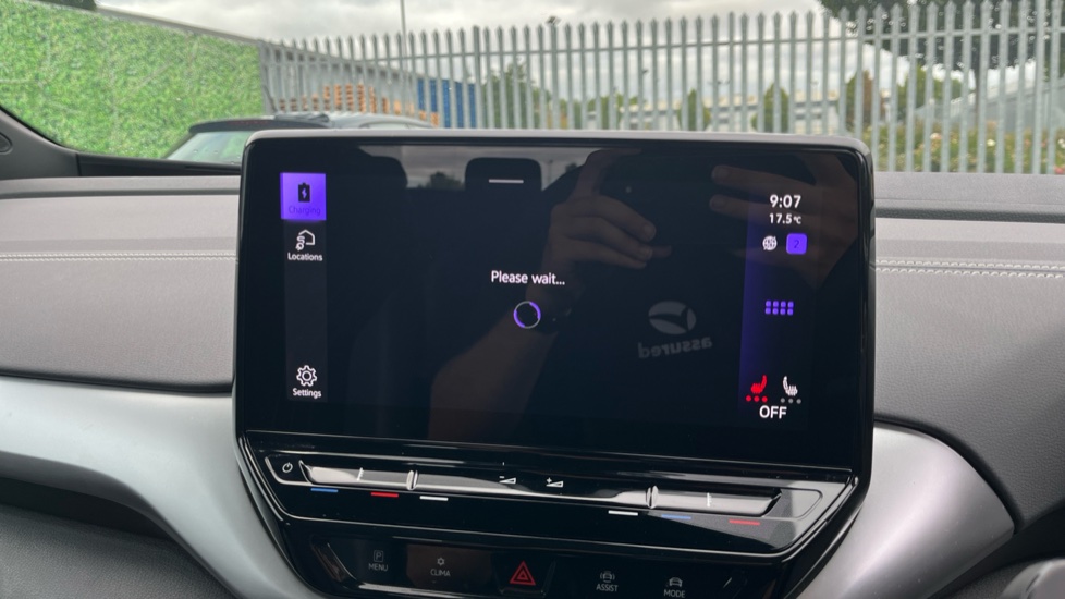 Volkswagen ID.4 109kW Life Pure 52kWh 5dr Auto [110kW Ch] Electric Estate - Image 43