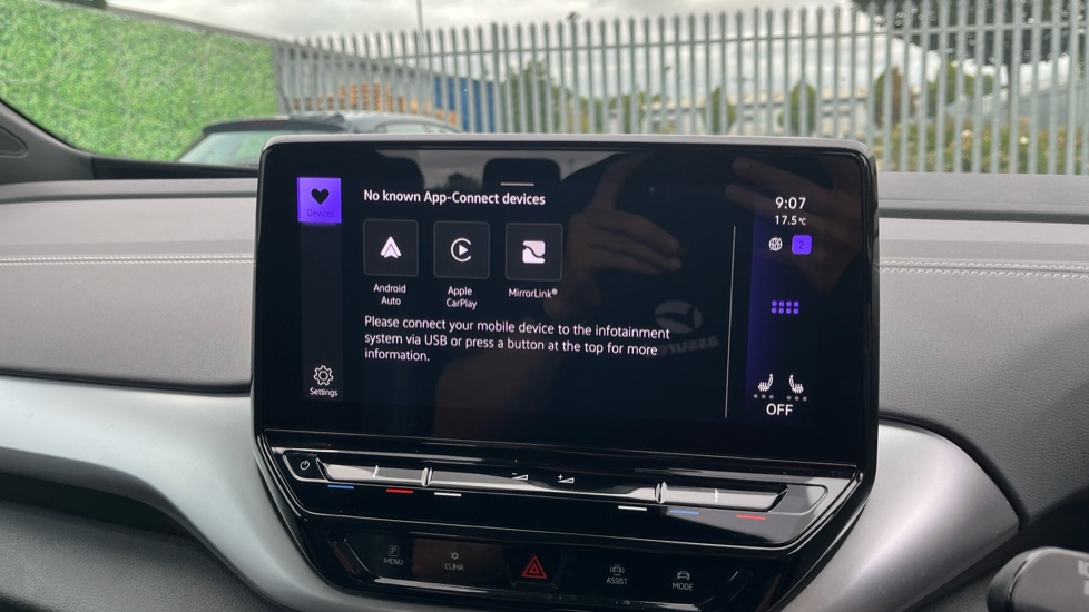 Volkswagen ID.4 109kW Life Pure 52kWh 5dr Auto [110kW Ch] Electric Estate - Image 44