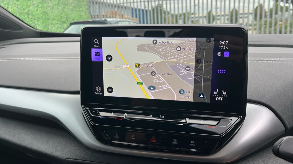 Volkswagen ID.4 109kW Life Pure 52kWh 5dr Auto [110kW Ch] Electric Estate - Image 45