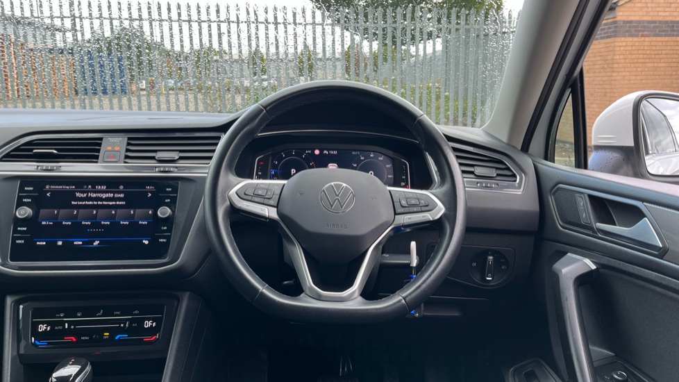 Volkswagen Tiguan Allspace 1.5 TSI Life 5dr DSG Petrol Estate - Image 10