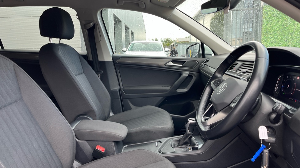 Volkswagen Tiguan Allspace 1.5 TSI Life 5dr DSG Petrol Estate - Image 15