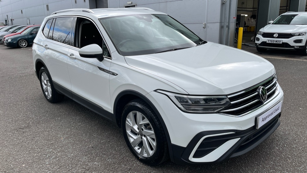 Volkswagen Tiguan Allspace 1.5 TSI Life 5dr DSG Petrol Estate - Image 21