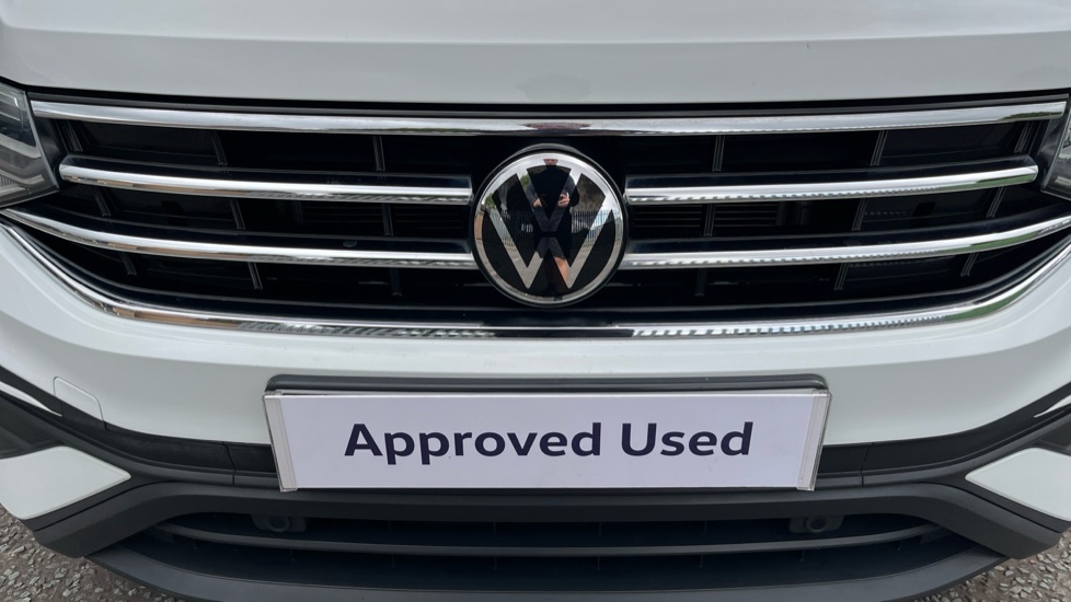 Volkswagen Tiguan Allspace 1.5 TSI Life 5dr DSG Petrol Estate - Image 22