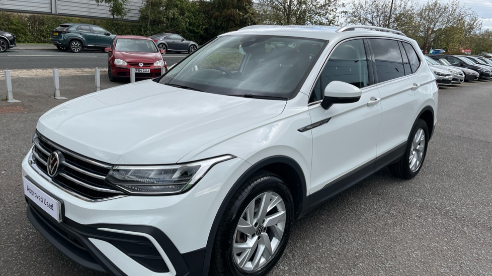 Volkswagen Tiguan Allspace 1.5 TSI Life 5dr DSG Petrol Estate - Image 24