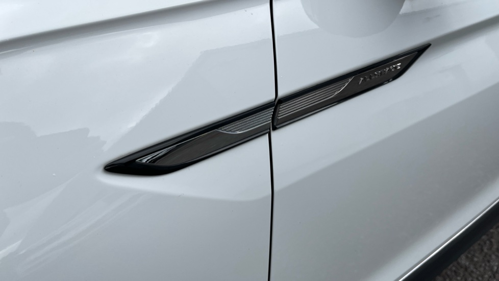 Volkswagen Tiguan Allspace 1.5 TSI Life 5dr DSG Petrol Estate - Image 25