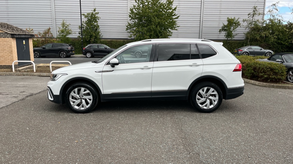Volkswagen Tiguan Allspace 1.5 TSI Life 5dr DSG Petrol Estate - Image 26