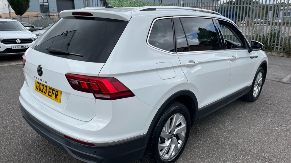Volkswagen Tiguan Allspace 1.5 TSI Life 5dr DSG Petrol Estate - Image 30