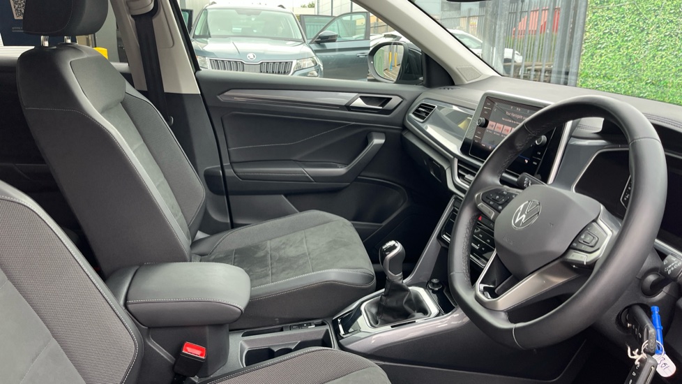 Volkswagen T-Roc 1.5 TSI Style 5dr Petrol Hatchback - Image 15