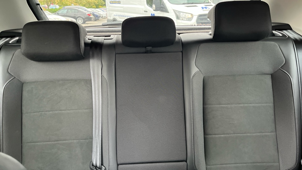 Volkswagen T-Roc 1.5 TSI Style 5dr Petrol Hatchback - Image 16