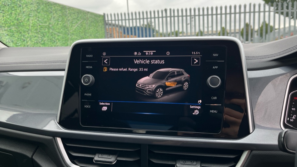 Volkswagen T-Roc 1.5 TSI Style 5dr Petrol Hatchback - Image 40