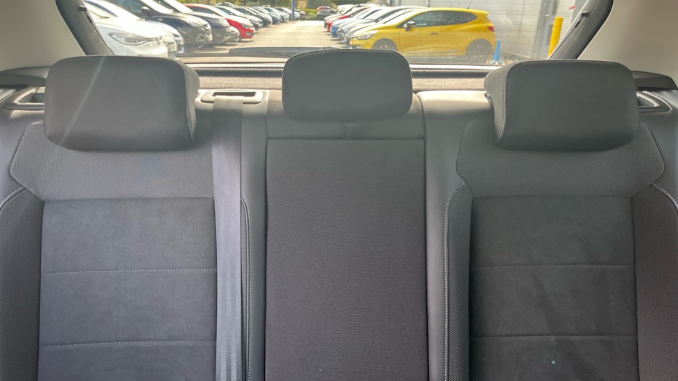 Volkswagen T-Roc 2.0 TDI 150 EVO Style 5dr DSG Diesel Hatchback - Image 16