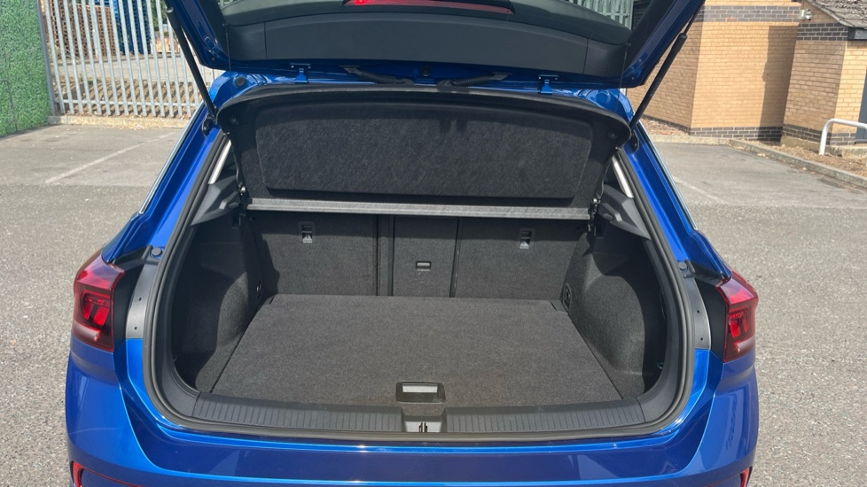 Volkswagen T-Roc 2.0 TDI 150 EVO Style 5dr DSG Diesel Hatchback - Image 20