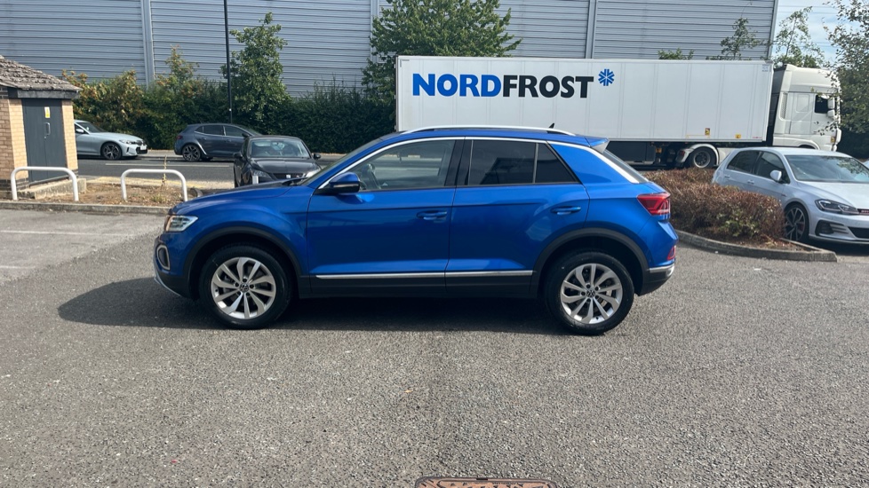 Volkswagen T-Roc 2.0 TDI 150 EVO Style 5dr DSG Diesel Hatchback - Image 25