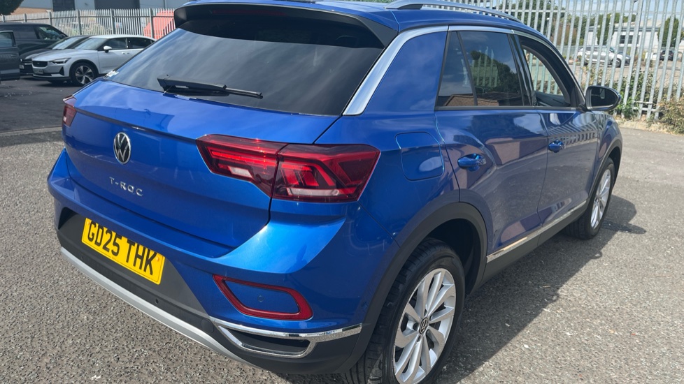 Volkswagen T-Roc 2.0 TDI 150 EVO Style 5dr DSG Diesel Hatchback - Image 29