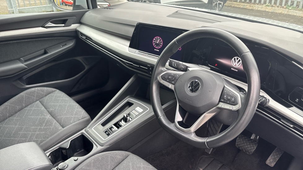 Volkswagen Golf 2.0 TDI Life 5dr DSG Diesel Hatchback - Image 6