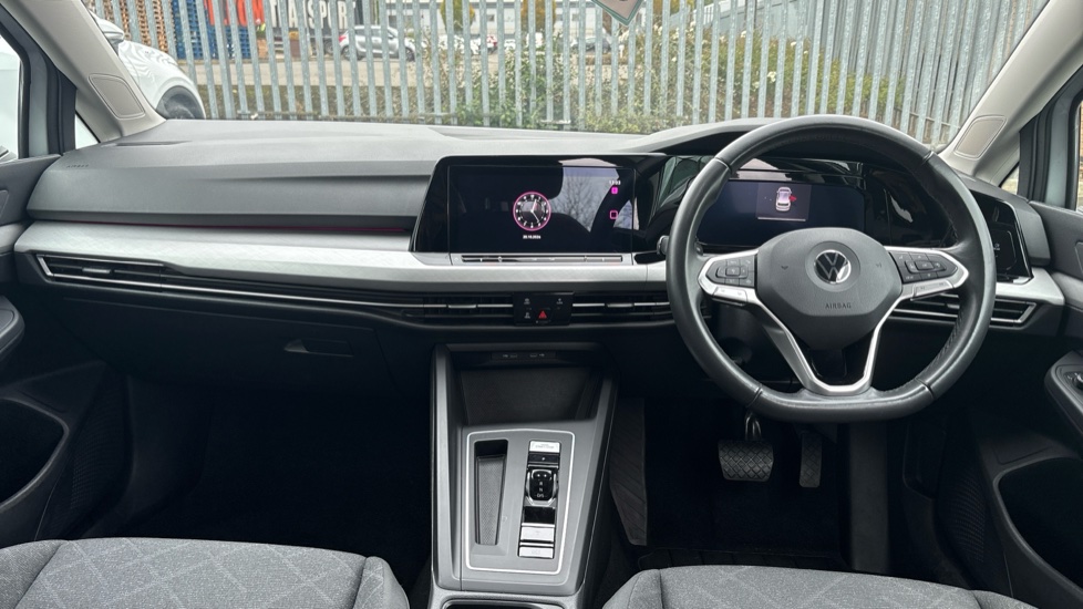 Volkswagen Golf 2.0 TDI Life 5dr DSG Diesel Hatchback - Image 9