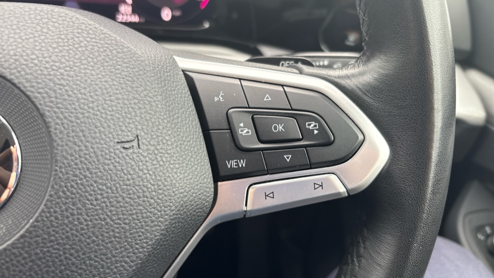 Volkswagen Golf 2.0 TDI Life 5dr DSG Diesel Hatchback - Image 18