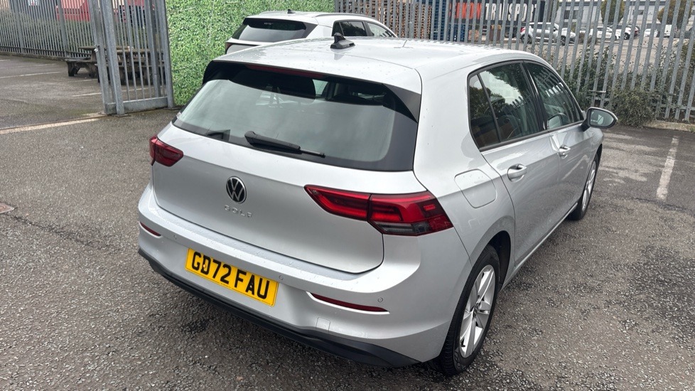 Volkswagen Golf 2.0 TDI Life 5dr DSG Diesel Hatchback - Image 24