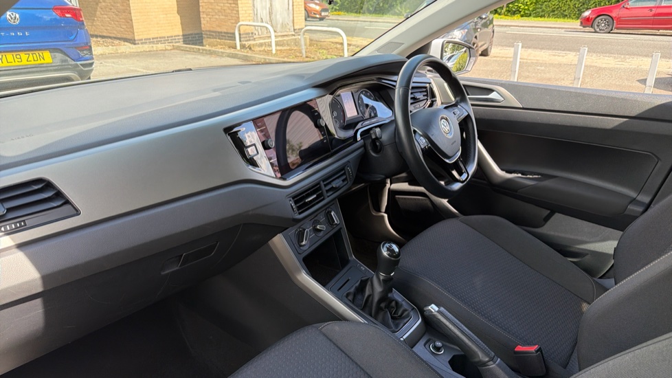 Volkswagen Polo 1.0 EVO 80 SE 5dr Petrol Hatchback - Image 2