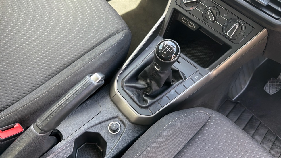 Volkswagen Polo 1.0 EVO 80 SE 5dr Petrol Hatchback - Image 14