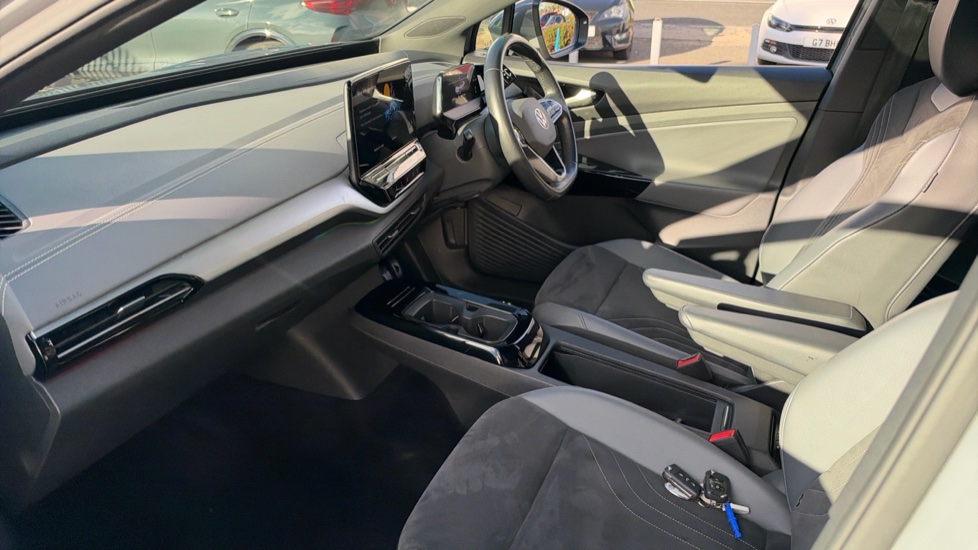 Volkswagen ID.5 128kW Style Pro 77kWh 5dr Auto Electric Coupe - Image 2