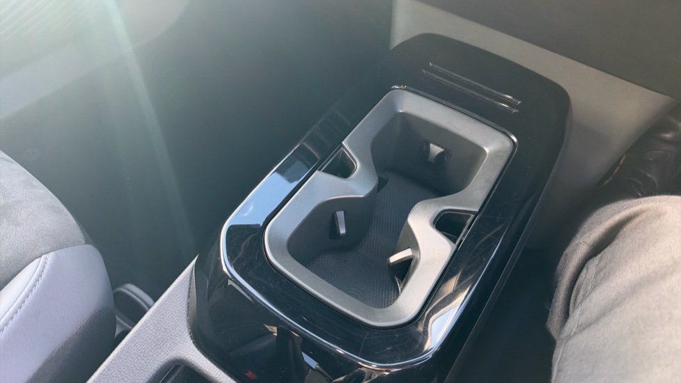Volkswagen ID.5 128kW Style Pro 77kWh 5dr Auto Electric Coupe - Image 42