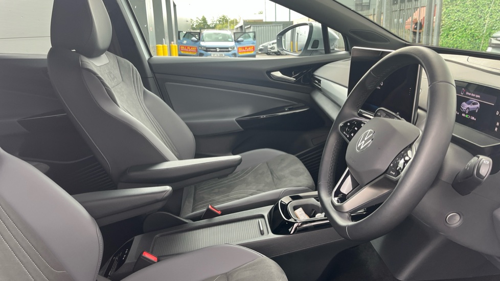 Volkswagen ID.4 210kW Match Pro 77kWh 5dr Auto Electric Estate - Image 15