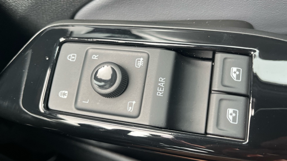 Volkswagen ID.4 210kW Match Pro 77kWh 5dr Auto Electric Estate - Image 34
