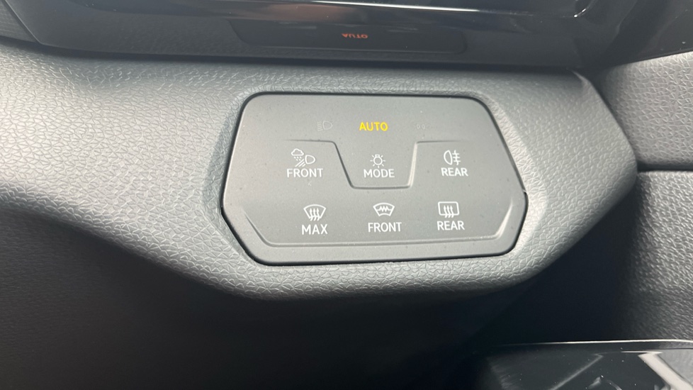 Volkswagen ID.4 210kW Match Pro 77kWh 5dr Auto Electric Estate - Image 35
