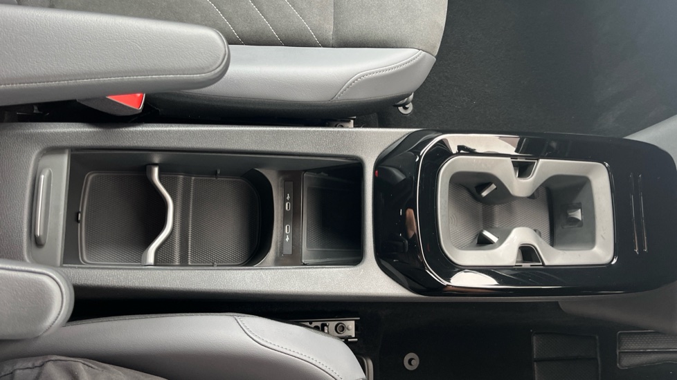 Volkswagen ID.4 210kW Match Pro 77kWh 5dr Auto Electric Estate - Image 39
