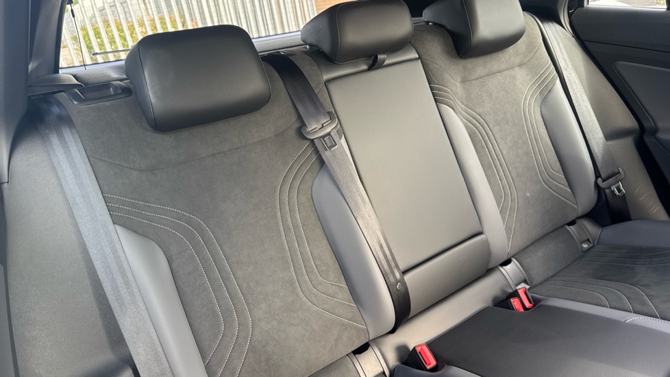 Volkswagen ID.4 210kW Match Pro 77kWh 5dr Auto Electric Estate - Image 16