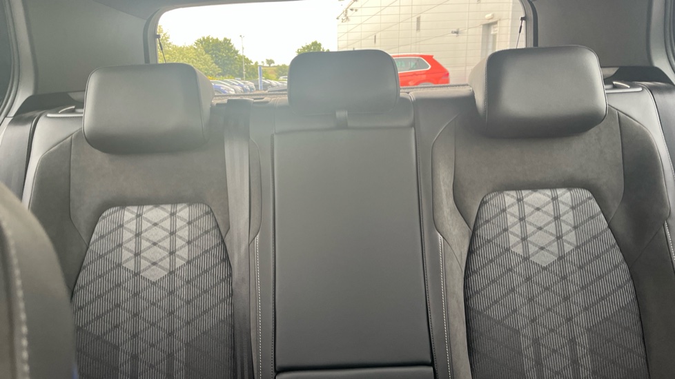 Volkswagen Golf 1.5 TSI 150 R-Line 5dr Petrol Hatchback - Image 16
