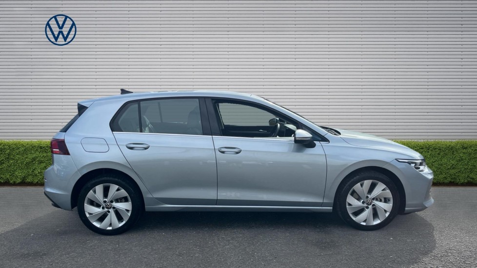 Volkswagen Golf 1.5 TSI 204 Style eHybrid 5dr DSG Hatchback - Image 4