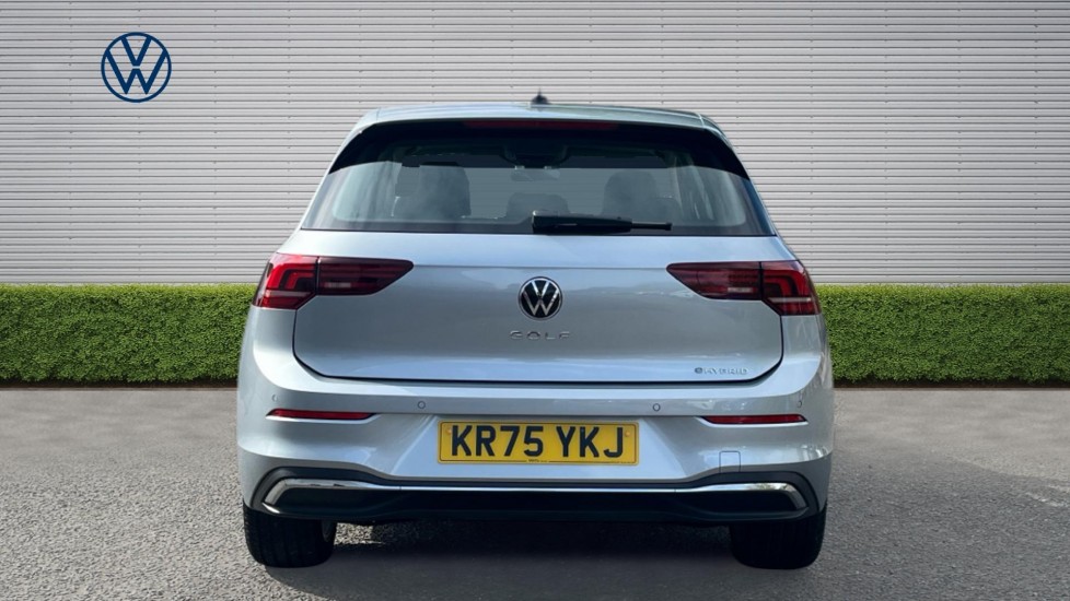 Volkswagen Golf 1.5 TSI 204 Style eHybrid 5dr DSG Hatchback - Image 8