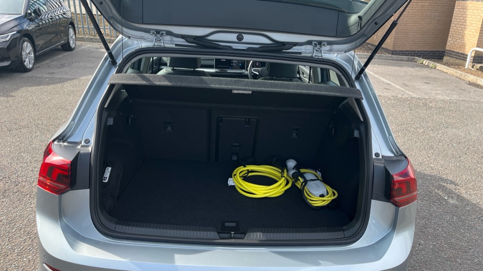 Volkswagen Golf 1.5 TSI 204 Style eHybrid 5dr DSG Hatchback - Image 20