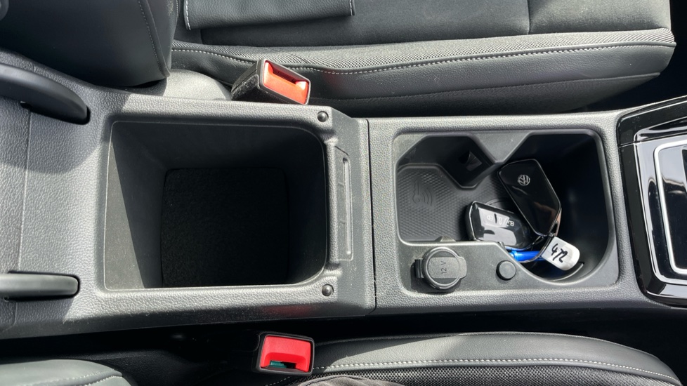 Volkswagen Golf 1.5 TSI 204 Style eHybrid 5dr DSG Hatchback - Image 34