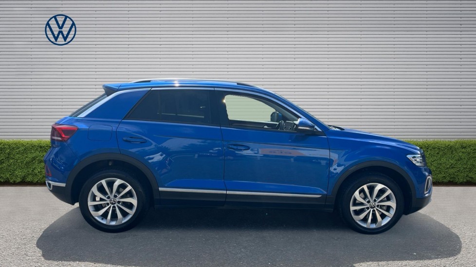 Volkswagen T-Roc 2.0 TSI 4MOTION Style 5dr DSG Petrol Hatchback - Image 4