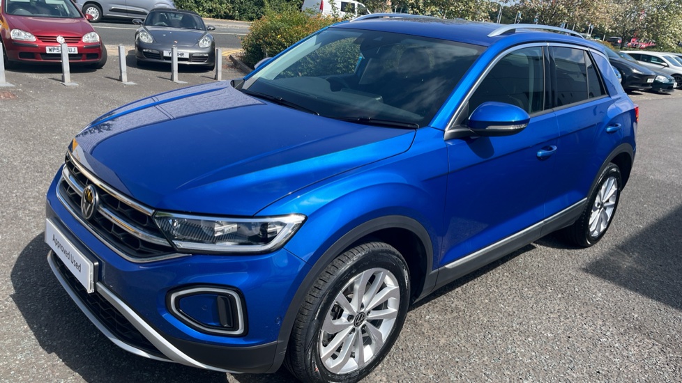 Volkswagen T-Roc 2.0 TSI 4MOTION Style 5dr DSG Petrol Hatchback - Image 24