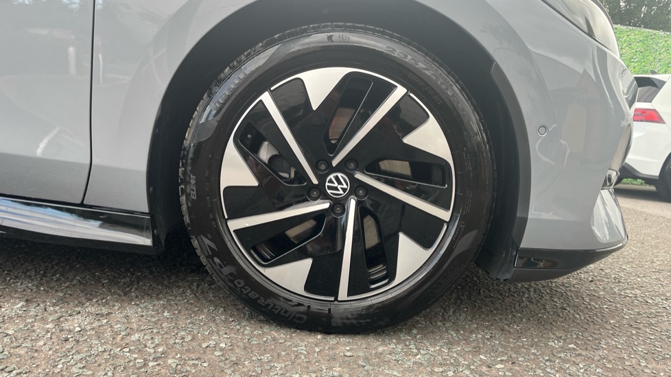 Volkswagen ID.7 210kW Match Pro Plus 77kWh 5dr Auto Electric Estate - Image 5