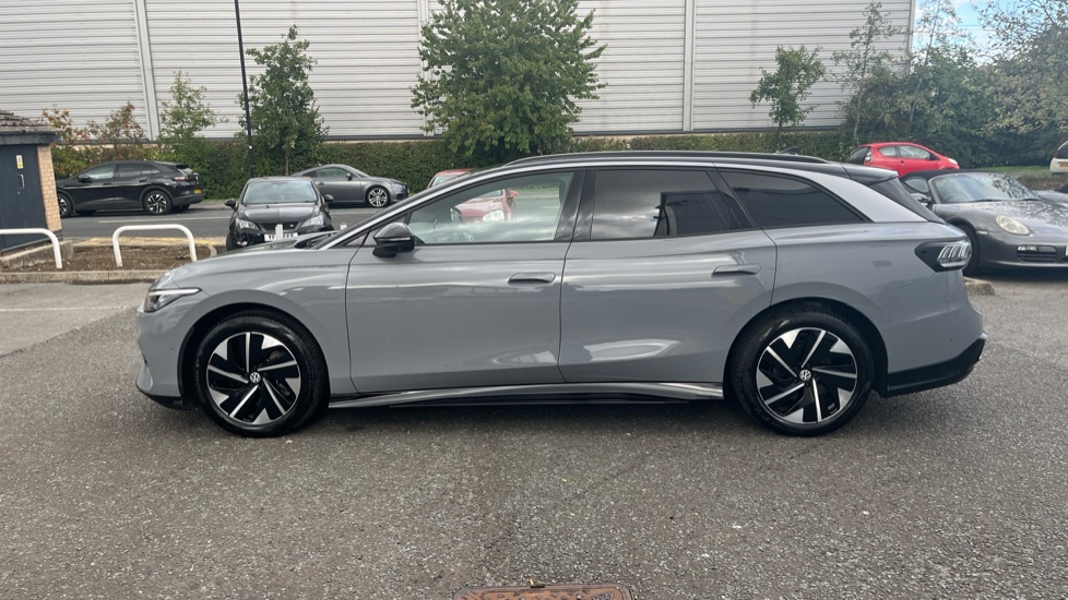 Volkswagen ID.7 210kW Match Pro Plus 77kWh 5dr Auto Electric Estate - Image 25
