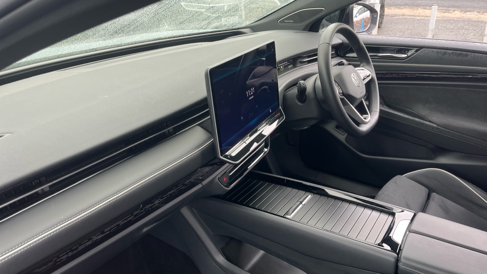 Volkswagen ID.7 210kW Match Pro S Plus 86kWh 5dr Auto Electric Estate - Image 2