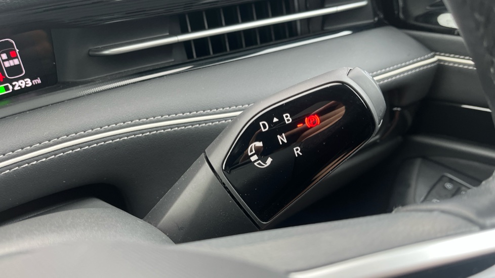 Volkswagen ID.7 210kW Match Pro S Plus 86kWh 5dr Auto Electric Estate - Image 14