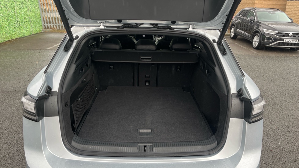 Volkswagen ID.7 210kW Match Pro S Plus 86kWh 5dr Auto Electric Estate - Image 20