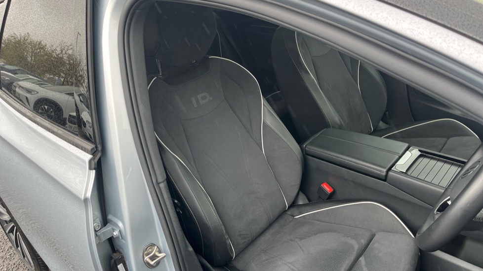 Volkswagen ID.7 210kW Match Pro S Plus 86kWh 5dr Auto Electric Estate - Image 38