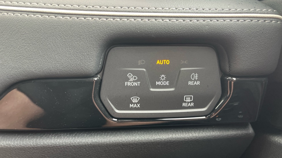 Volkswagen ID.7 210kW Match Pro S Plus 86kWh 5dr Auto Electric Estate - Image 42