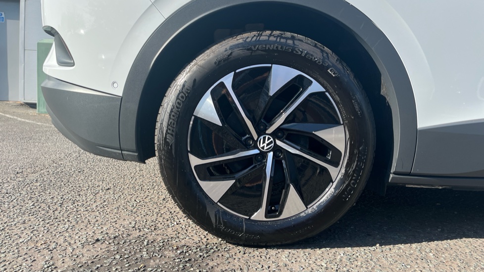 Volkswagen ID.4 210kW Match Pro 77kWh 5dr Auto Electric Estate - Image 5