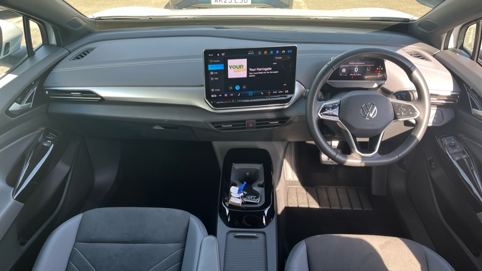Volkswagen ID.4 210kW Match Pro 77kWh 5dr Auto Electric Estate - Image 9