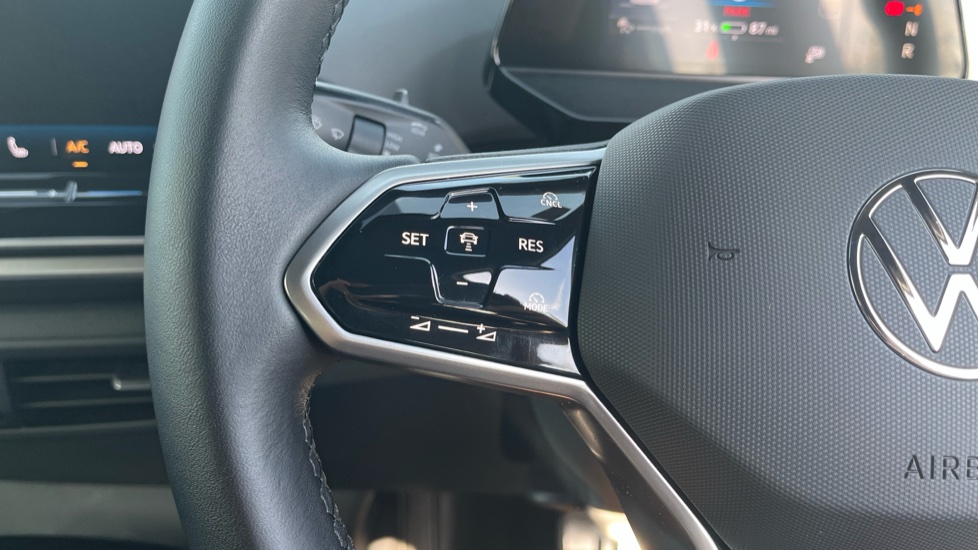 Volkswagen ID.4 210kW Match Pro 77kWh 5dr Auto Electric Estate - Image 17